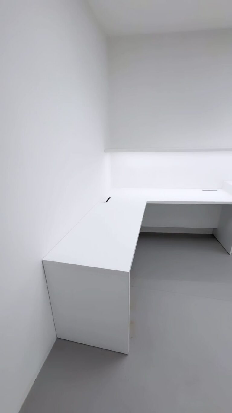 Instagram post from best.system. This post is in position 3.